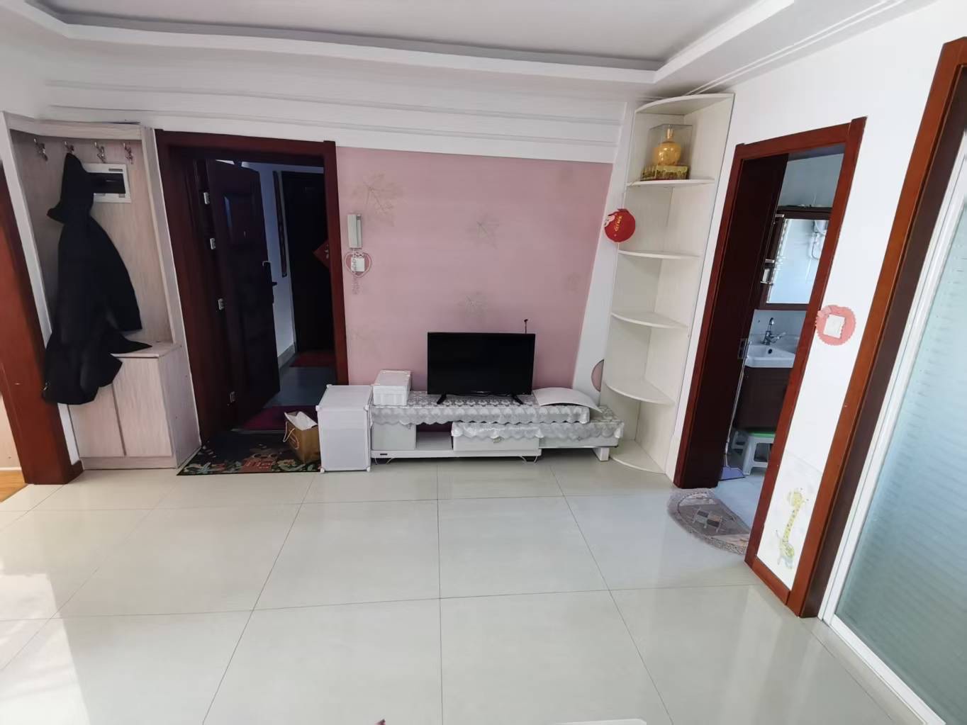 成山奥苑,三楼,80平,两居室,精装,带地下室,43.8 成山奥苑,三楼,80平,两居室,精装,带地下室,43.8