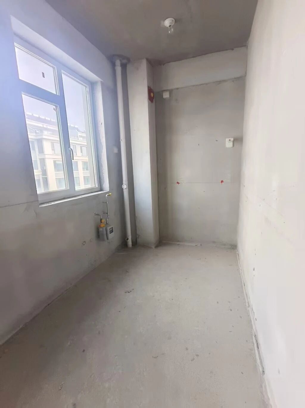 书香世家5楼带阁楼东边户 上下138平四室两卫带地下室可贷款 书香世家5楼带阁楼东边户 上下138平四室两卫带地下室可贷款