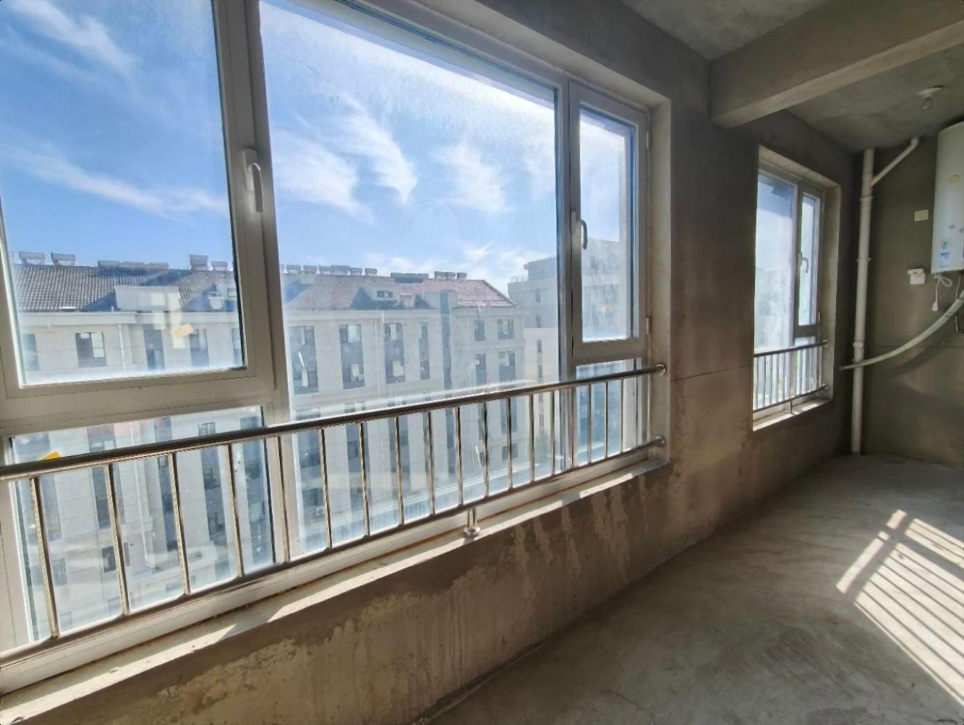 书香世家 电梯 洋房123平 带大露台 2卫 书香世家 电梯 洋房123平 带大露台 2卫