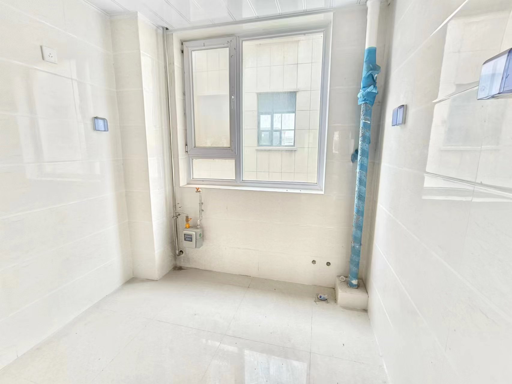 蒲头社区1楼 一梯一户94平 三室一厅简单装修 带地下室 蒲头社区1楼 一梯一户94平 三室一厅简单装修 带地下室