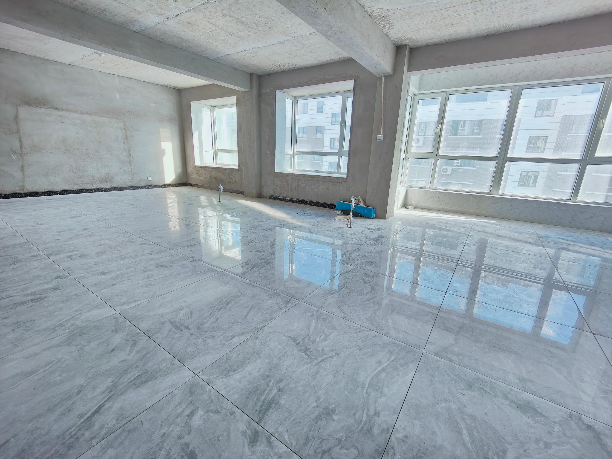 送车库!仅52.8万 双河名居3楼130平 2卫瓷砖已贴 s 送车库!仅52.8万 双河名居3楼130平 2卫瓷砖已贴 s