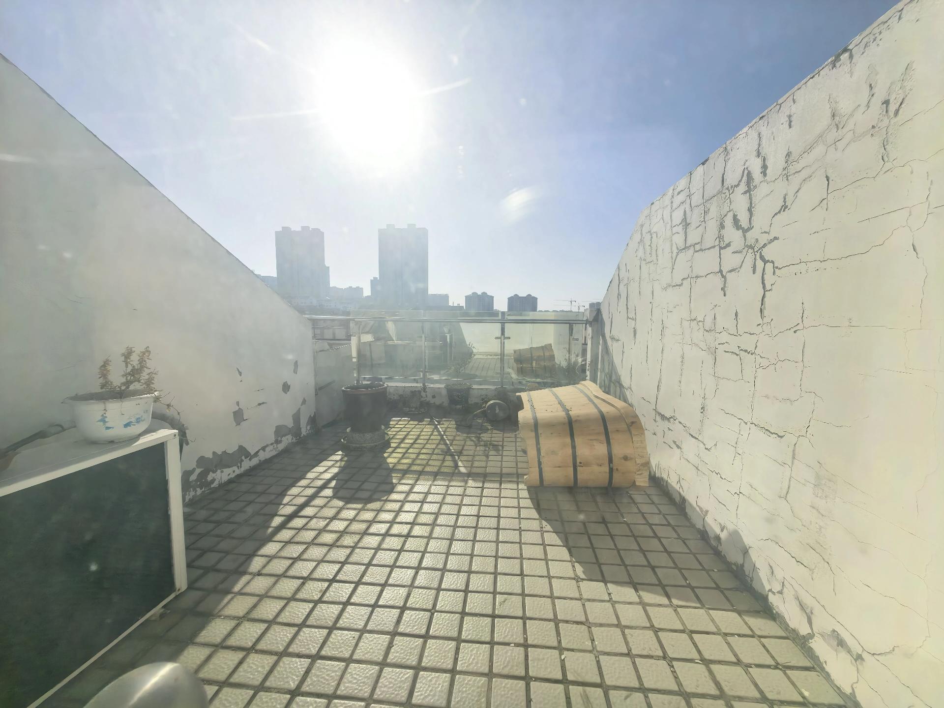 民安小区框架 5楼86平 送阁楼带露台 精装拎包可住 s 民安小区框架 5楼86平 送阁楼带露台 精装拎包可住 s