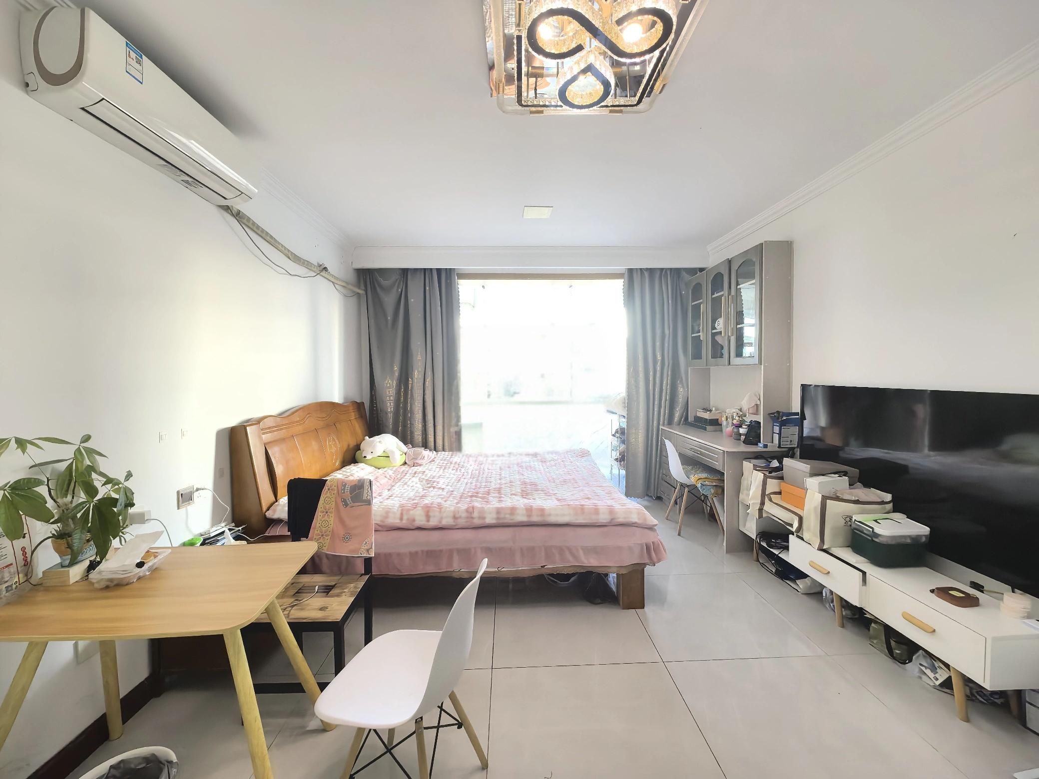 前排 樱花湖~自在澜湾 电梯 44平 捡漏25.8万 精装 前排 樱花湖~自在澜湾 电梯 44平 捡漏25.8万 精装