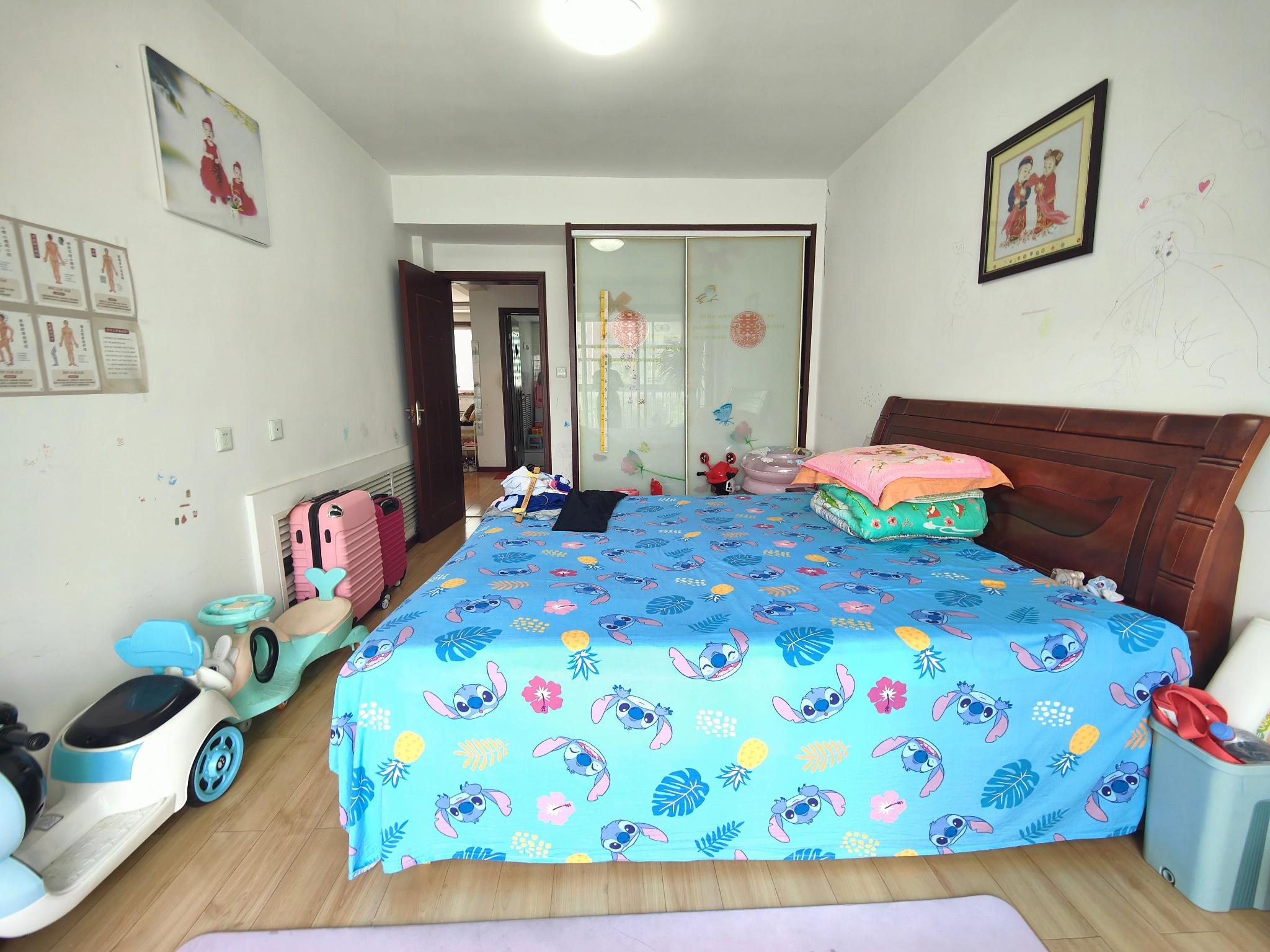 成山奥苑框架1楼128平 仅63.8万精装 3阳卧 卫带窗 成山奥苑框架1楼128平 仅63.8万精装 3阳卧 卫带窗