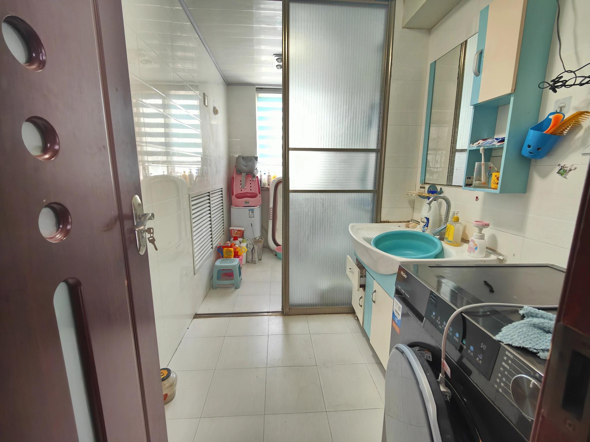 成山奥苑框架1楼128平 仅63.8万精装 3阳卧 卫带窗 成山奥苑框架1楼128平 仅63.8万精装 3阳卧 卫带窗