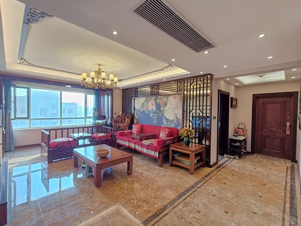 荣安小区17楼125平三室豪装带地下室拎包入住60万急售捡漏 荣安小区17楼125平三室豪装带地下室拎包入住60万急售捡漏