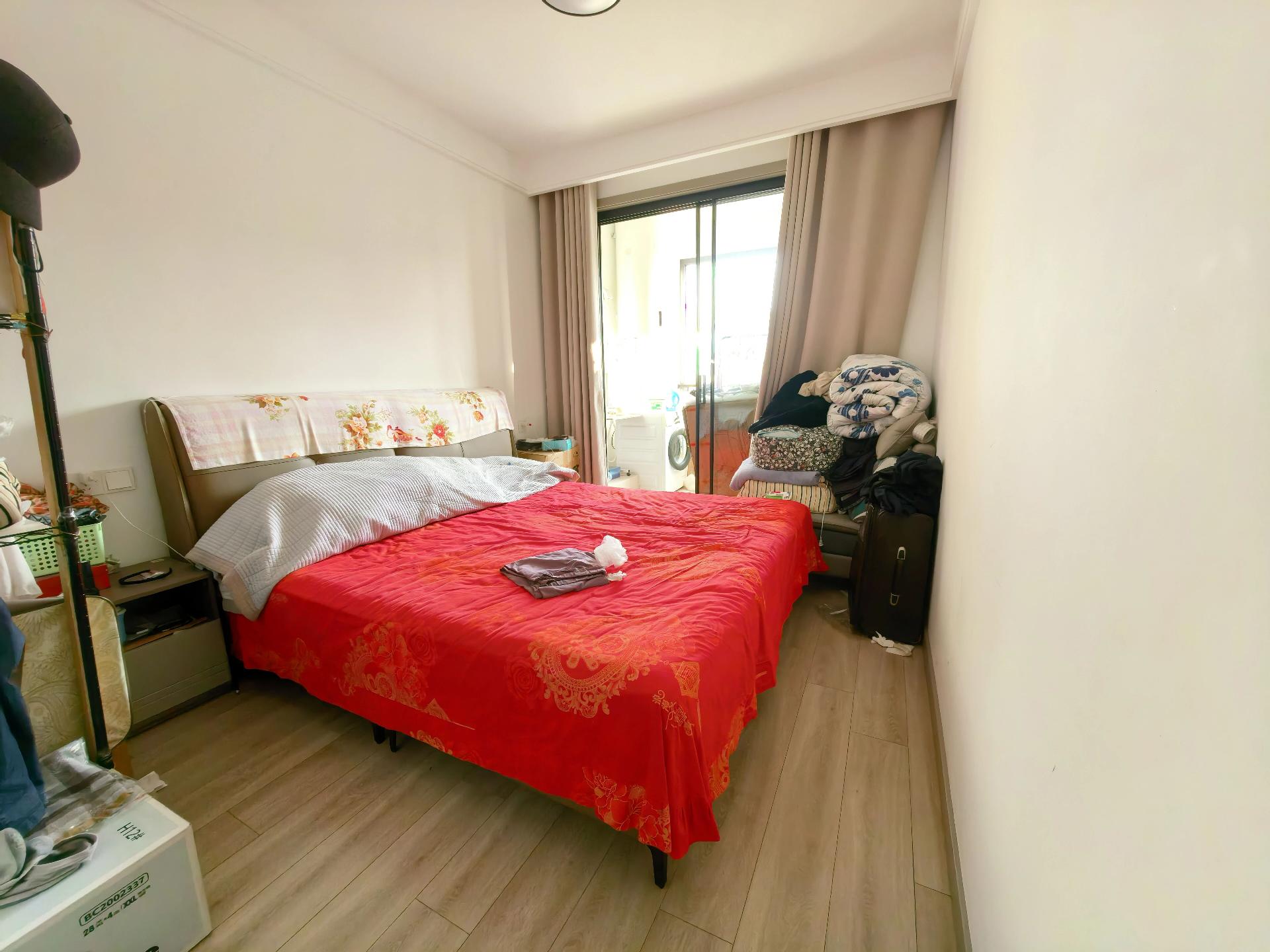 室内看海 成山御苑电梯103平 南厅 3卧室 卫带窗 精装s 室内看海 成山御苑电梯103平 南厅 3卧室 卫带窗 精装s