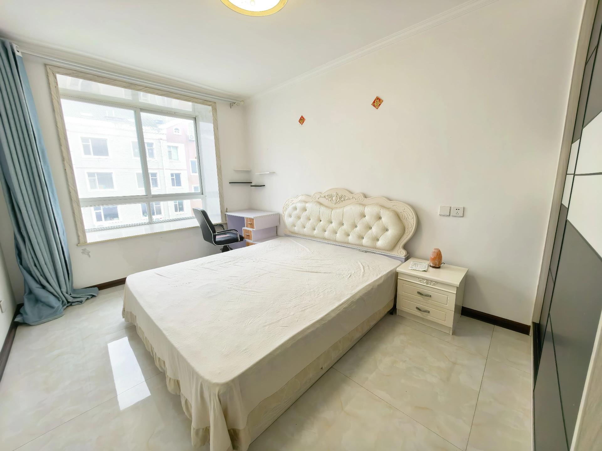 十里河 景观轴 93平 南厅 2018年精装 仅31.8万s 十里河 景观轴 93平 南厅 2018年精装 仅31.8万s