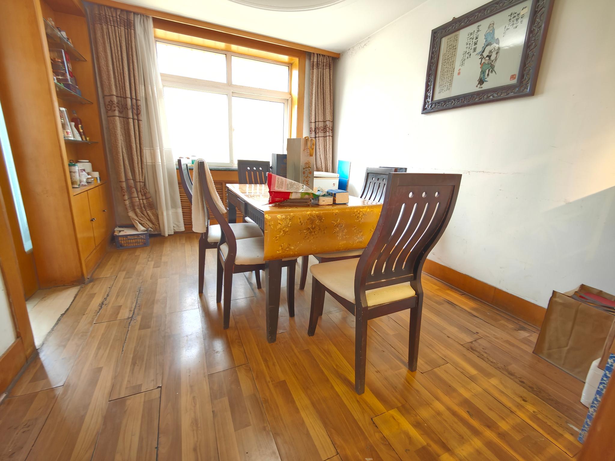 降啦!新世纪花园小区1楼139平 南阳厅 装修 3卧 降啦!新世纪花园小区1楼139平 南阳厅 装修 3卧