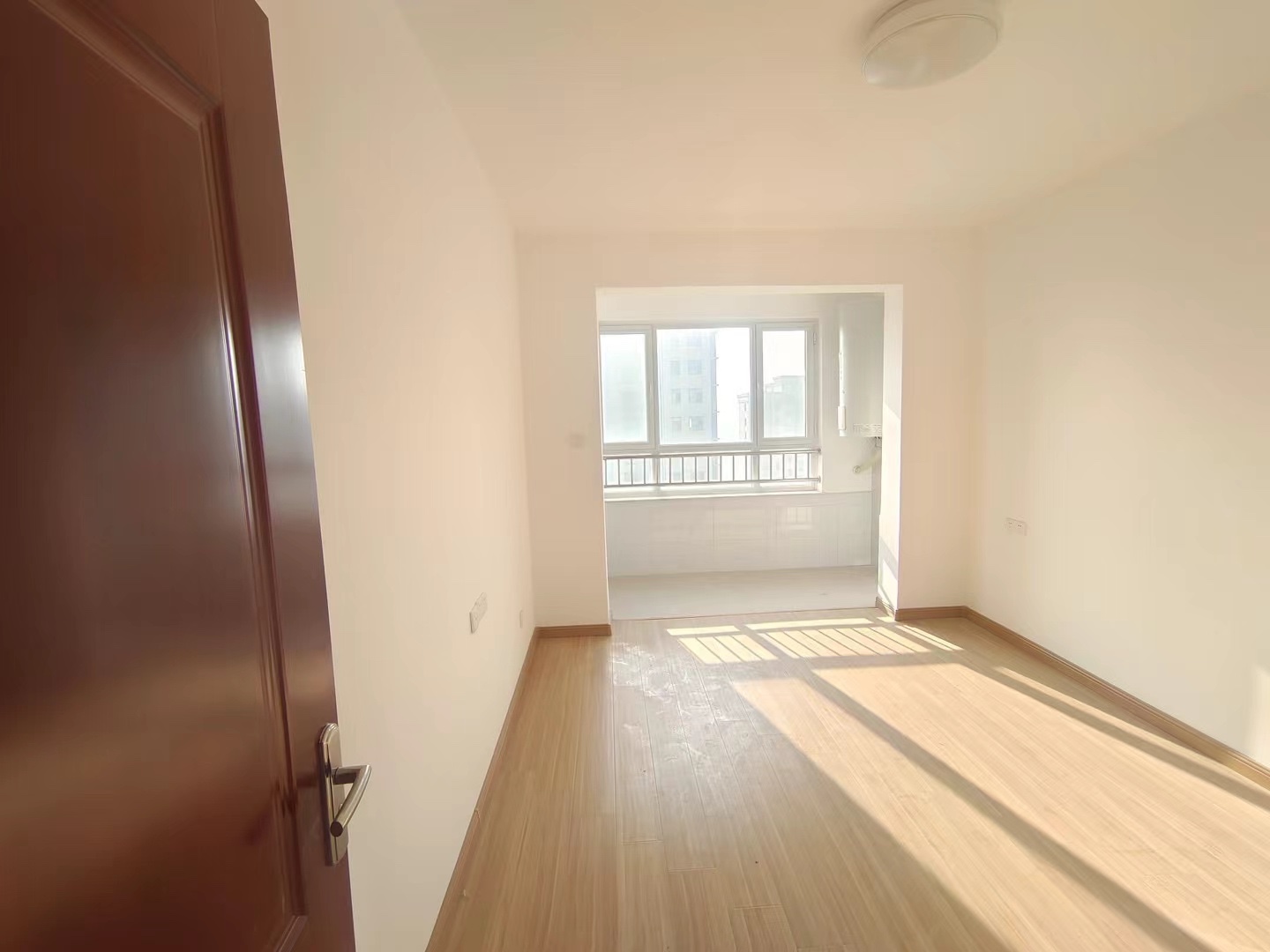 三环西区,1楼,110平,三室两厅,带地下室43.8万 三环西区,1楼,110平,三室两厅,带地下室43.8万