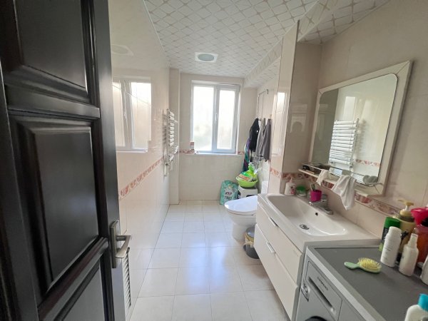 奥苑,一楼,126平,五期,实木装修,带地下室,79.8 奥苑,一楼,126平,五期,实木装修,带地下室,79.8