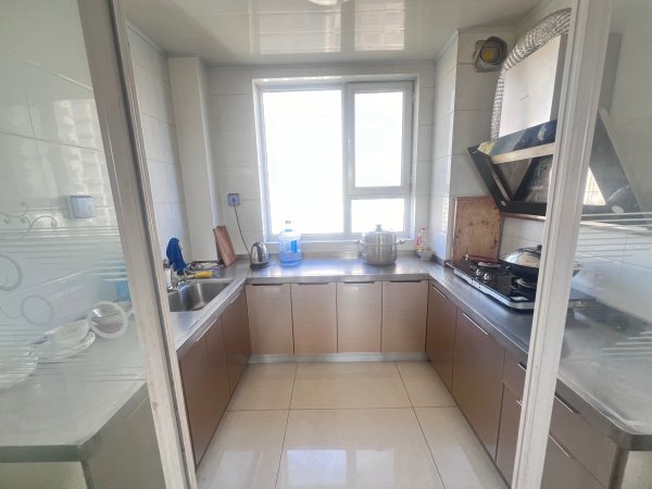 三环西区 B区,99平,10楼,两居室,带地下室,49.8万 三环西区 B区,99平,10楼,两居室,带地下室,49.8万