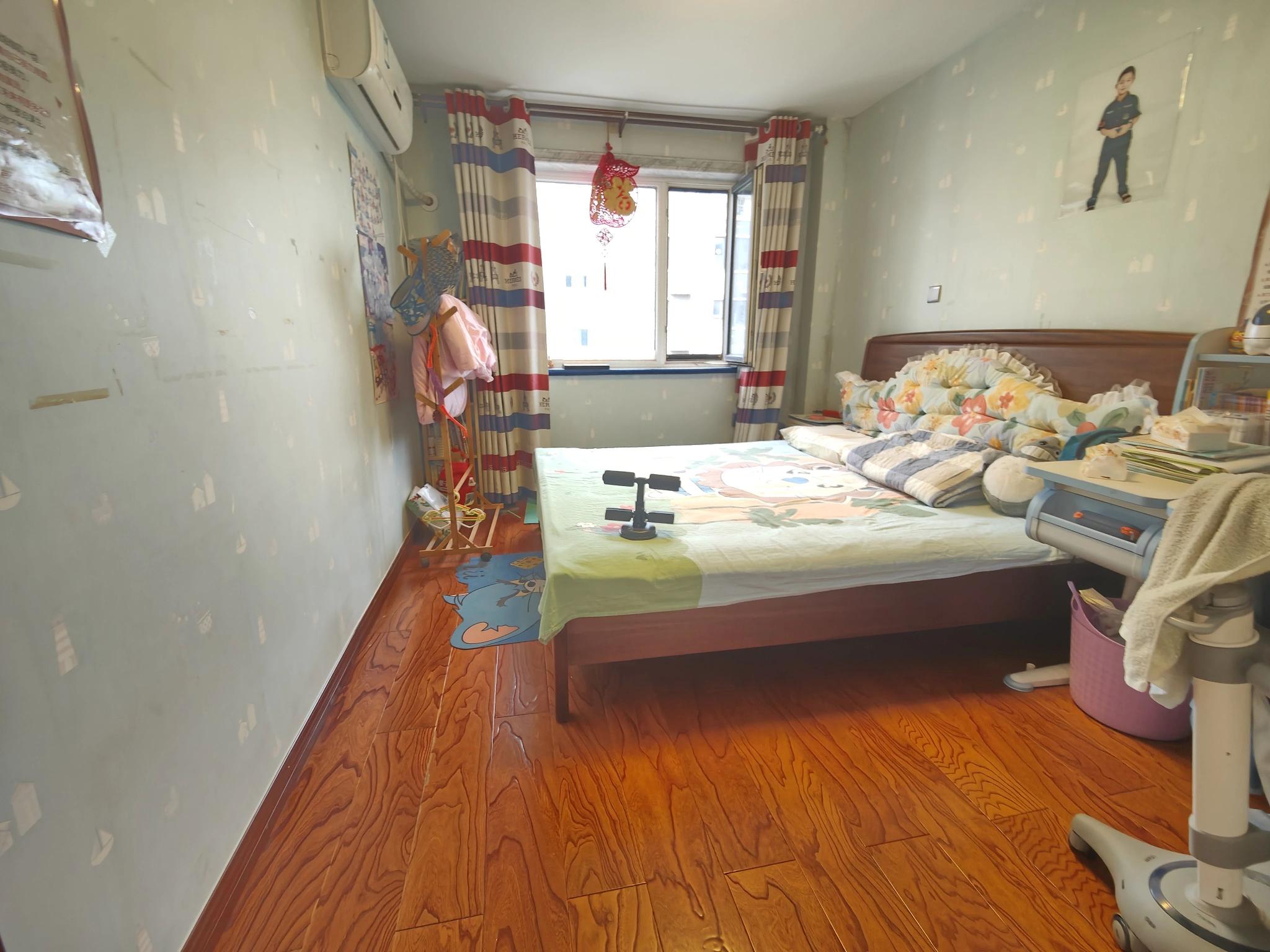 三环 丽景馨城 115平 3室 2卫 精装修 车库31平 三环 丽景馨城 115平 3室 2卫 精装修 车库31平