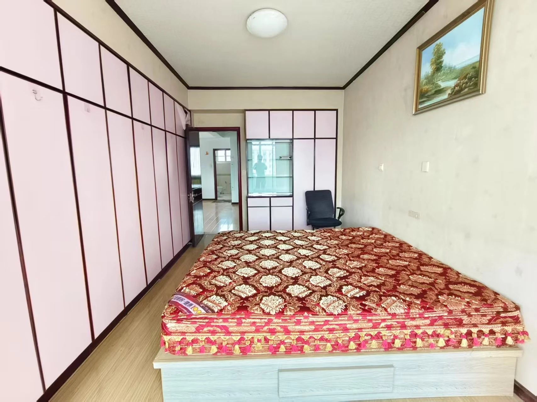 市中心 得润居电梯房10楼边户 三室两厅精装修送车库支持贷款 市中心 得润居电梯房10楼边户 三室两厅精装修送车库支持贷款