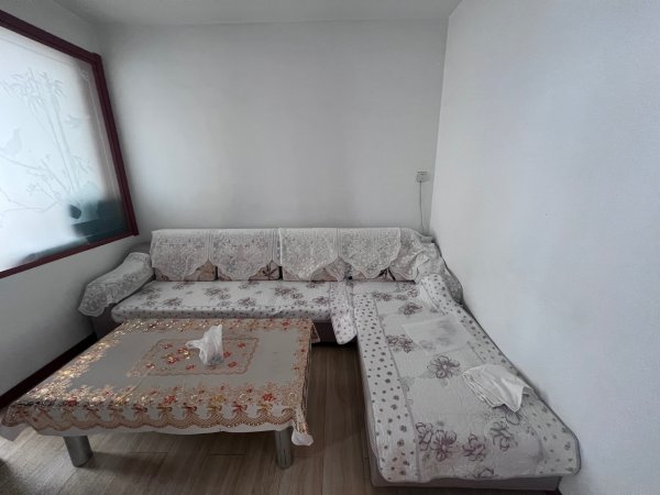 出租三环北区,五楼,80平,三室,精装,带地下室年租600 出租三环北区,五楼,80平,三室,精装,带地下室年租600