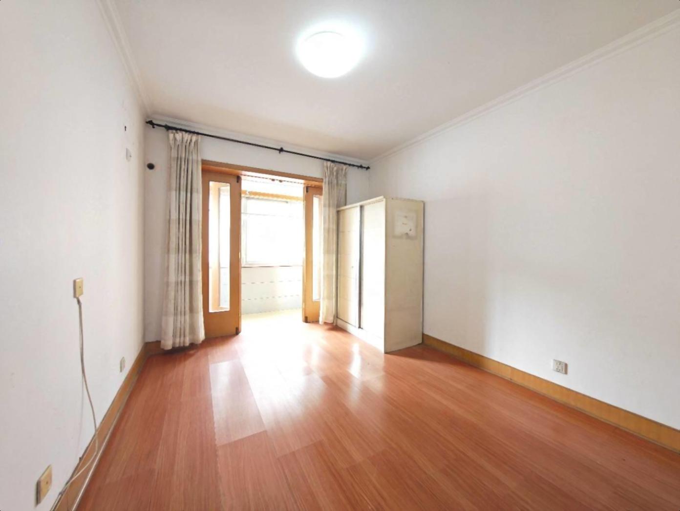 义乌 高阳小区1楼147平 南厅 3室2卫 位置好 s 义乌 高阳小区1楼147平 南厅 3室2卫 位置好 s