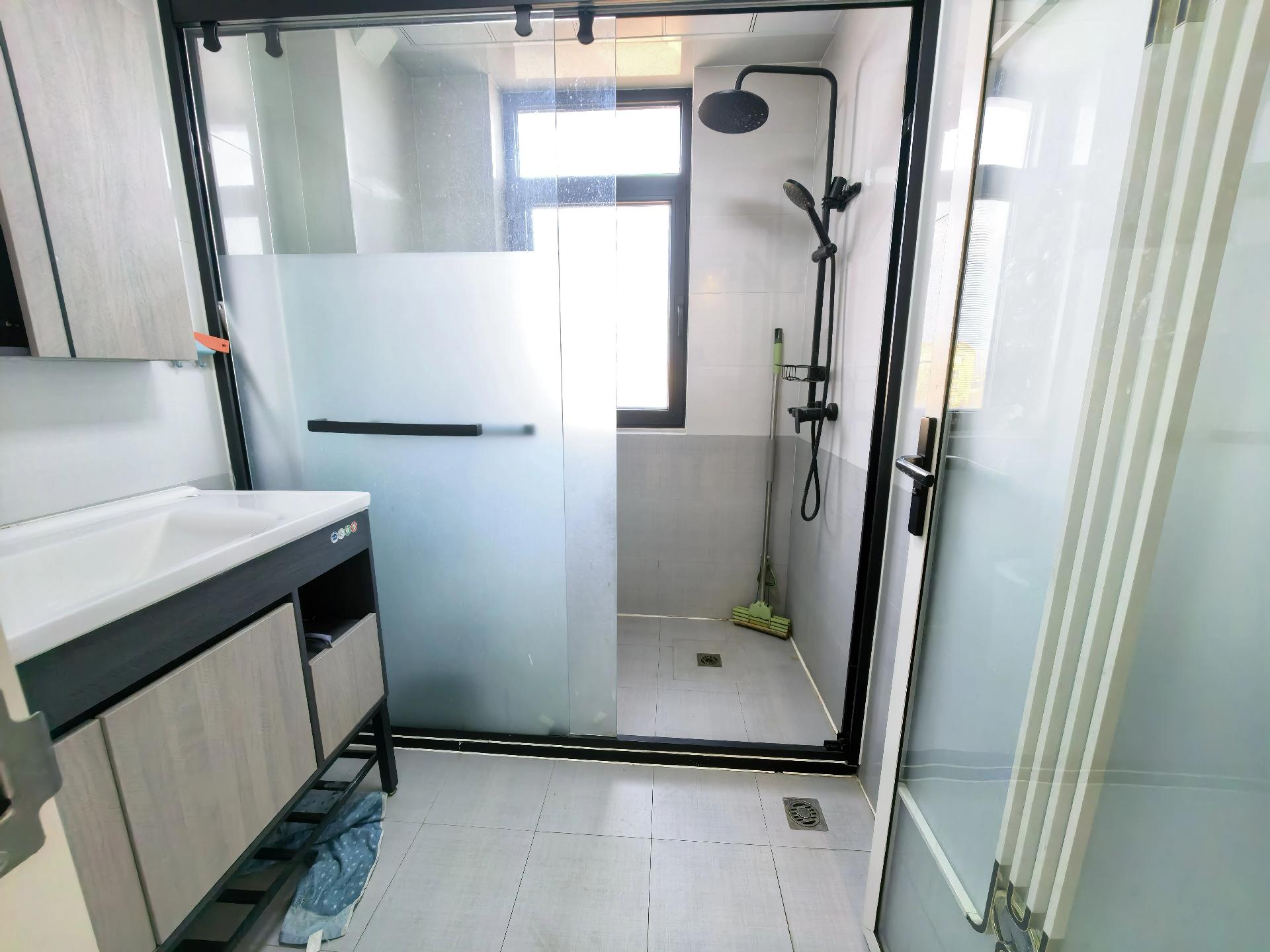 精装婚房 悦湖湾 84平 拎包可住 南厅落地窗 s 精装婚房 悦湖湾 84平 拎包可住 南厅落地窗 s