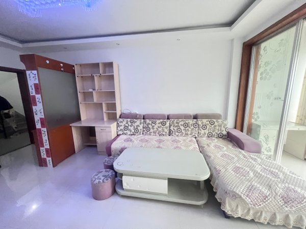 成山奥苑,三楼,93平,三居室,拎包入住,40.8万 成山奥苑,三楼,93平,三居室,拎包入住,40.8万