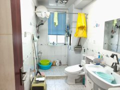 海山逸品华庭1楼117平51.8万。