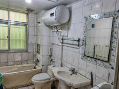 石岛东南山小区，近石岛实验小学130平，1楼带地下室， 34