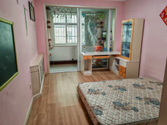 石岛东南山小区，近石岛实验小学130平，1楼带地下室， 34