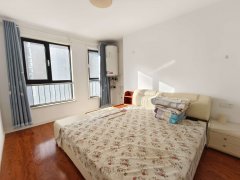 公园一号5楼88平两室一厅带装修 全明户型 证件齐全支持贷款