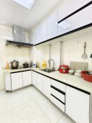 公园一号5楼88平两室一厅带装修 全明户型 证件齐全支持贷款