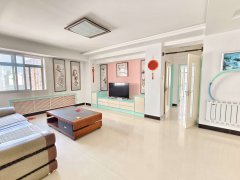 市中心得润东区3楼边户，113平两室两厅可做三室，支持贷款