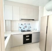 华发樱花湖电梯7楼152.75平四室两卫146.8万。