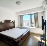 华发樱花湖电梯7楼152.75平四室两卫146.8万。