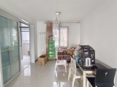 石核馨苑前排2楼边户 全明户型 超大南厅 3室2卫 支持贷款