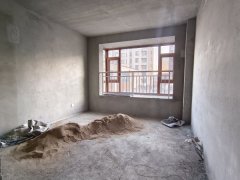 东上富桂园2楼边户 带中央空调 4室2卫 证件齐全