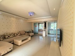 成山奥苑一楼91平三室精装带地下室拎包入住诚心出售