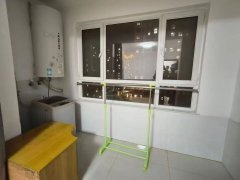 橡胶厂附近 荣安小区电梯8楼 两室一厅 家具家电齐全拎包入住