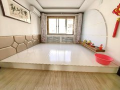 大润发南 仁居小区框架小区4楼92平两室精装