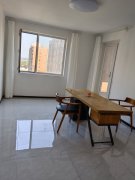 海世界新房首租