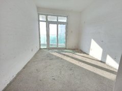 CF桃园大厦电梯16层163平三室毛坯仅售49.8万