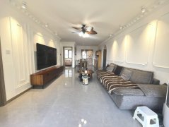 CF中骏世界城电梯洋房8楼138平精装修103.8万