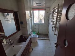 成山奥苑,三楼,80平,两居室,精装,带地下室,43.8 成山奥苑,三楼,80平,两居室,精装,带地下室,43.8