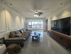 现代精装！中骏世界城 电梯洋房135平 4室2卫 南厅证全