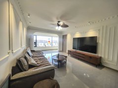 现代精装！中骏世界城 电梯洋房135平 4室2卫 南厅证全