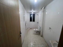 碌对岛，三楼，4楼，115平，简装修，带地下室，45.8万