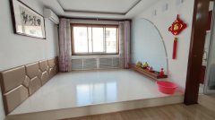 CF仁居小区四楼共五楼92.26平带地下室带装修35.8万