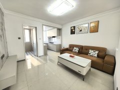 南荣小区电梯4楼85平精装两室可做婚房