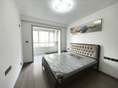 南荣小区电梯4楼85平精装两室可做婚房