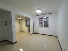 石核馨园一楼145平三室两卫简装元宝户型59.8万诚心出售