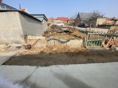 实验中学北！精装修3间小房！拎包入住！开车距市里3**！