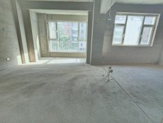 CF成山锦苑市府旁边框架一楼110平毛坯房