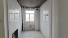 CF高阳小区电梯8楼81平两室送地下室36.8万