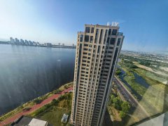 室内看湖海超棒 华发 电梯 复式 280平带大露台 6室3卫